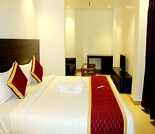 Treebo Aishwarya Grand - 4 km from Promenade Beach