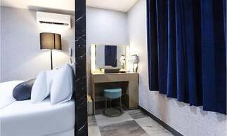 ON & OFF HOTEL