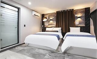ON & OFF HOTEL