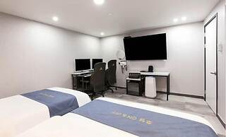 ON & OFF HOTEL