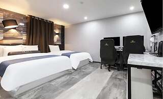 ON & OFF HOTEL