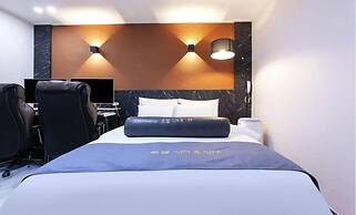 ON & OFF HOTEL
