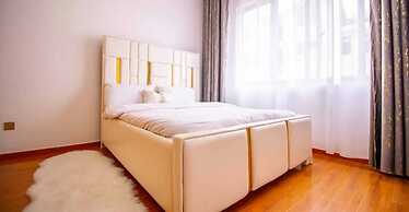 Lux Suites Spring Garden Apartments