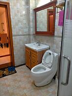 Lux Suites Spring Garden Apartments