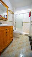 Lux Suites Spring Garden Apartments