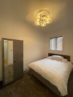 Impeccable 1 Bed Apartment in Wolverhampton