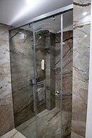 Agora Boutique