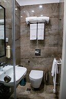 Agora Boutique