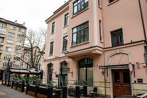 Agora Boutique