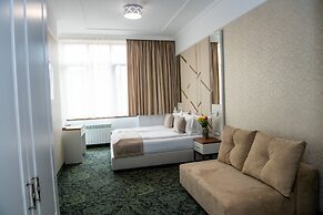 Agora Boutique