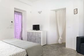 Trullo Chiara con piscina by Wonderful Italy