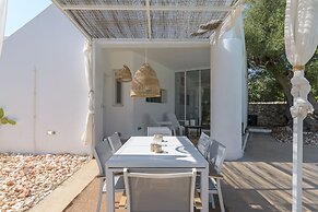 Trullo Chiara con piscina by Wonderful Italy