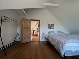 Lake View Apartment