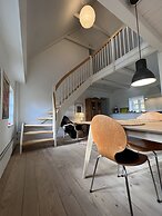 Lake View Apartment