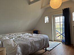 Lake View Apartment