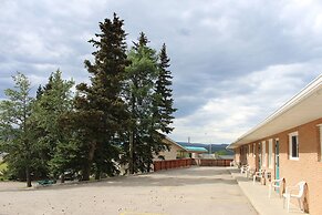 Pines Motel
