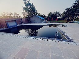 Bharat lake View Resort