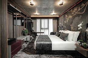 Fitch Hotel