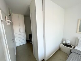 MIRROR apartment