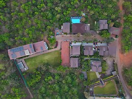 Lemon Tree Hotel Dapoli