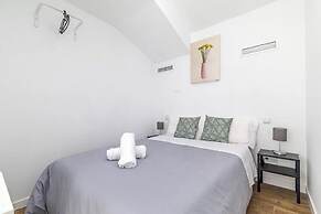 AYZ Luis Cabrera-Auto check-in property
