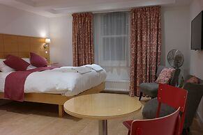 Alma Rooms