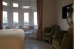 Alma Rooms