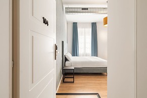 Adelante Rooms