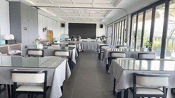 Riverside Wing Hotel Guilin
