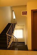 Hotel Embassy INN