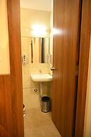 Hotel Embassy INN