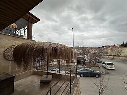 Aysel Inn House