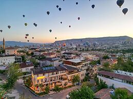 Aysel Inn House