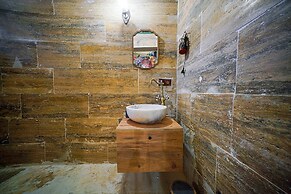 Aysel Inn House