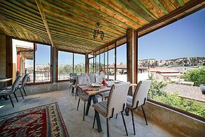 Aysel Inn House