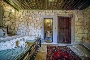 Aysel Inn House