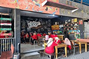 Hotel O New Asembagus 2