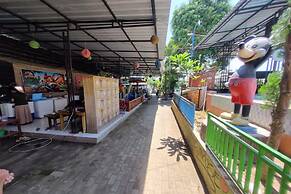 Hotel O New Asembagus 2