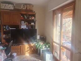 CLOSE TO GOLF COURT FLAT