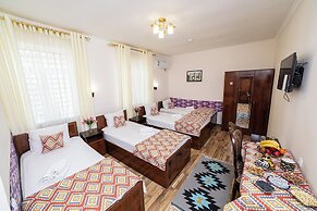 Caravan Boutique Inn