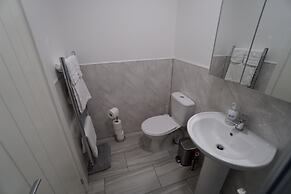 Arbourfield Lodge | Serviced Accomodation
