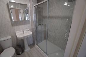 Arbourfield Lodge | Serviced Accomodation