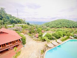 Co Lau Village