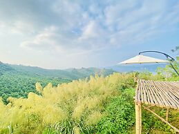 Co Lau Village