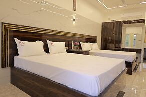 HOTEL CYRIL
