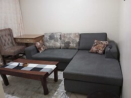 Lux Suites Attic Place Studio Apartemnts