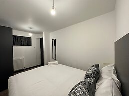 Mulberry Aparthotel