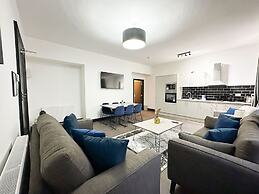 Mulberry Aparthotel