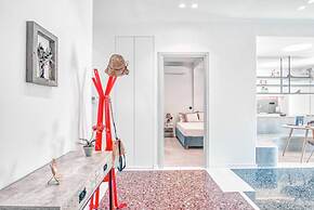 Comfortable Living in Athens 2BR Apartment