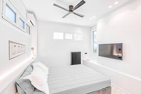 Comfortable Living in Athens 2BR Apartment